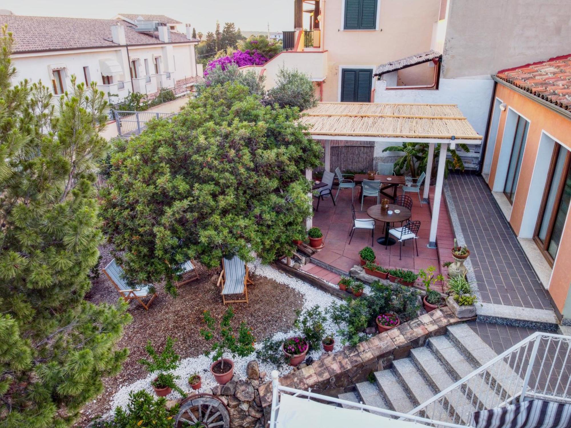 B&B Stell'E Mari SantʼAnna Arresi Exterior foto